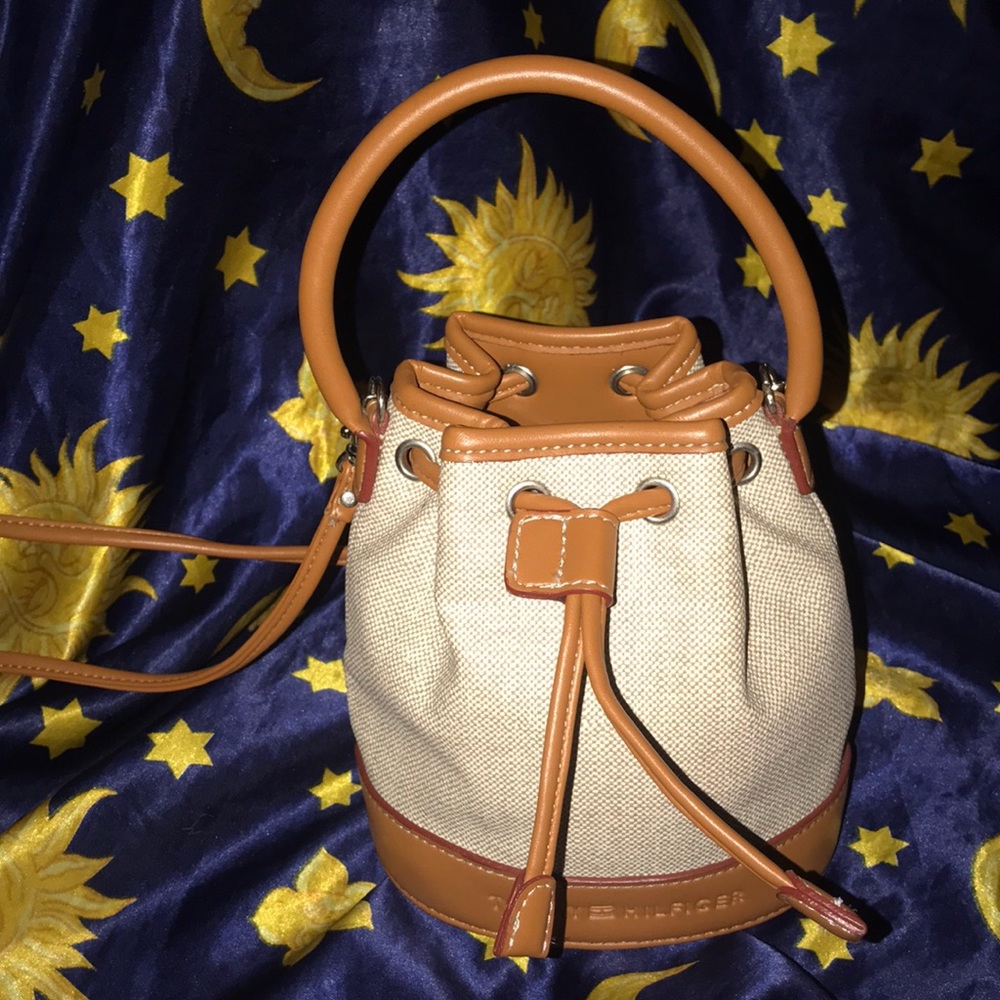 Mini Tommy Hilfiger bucket bag